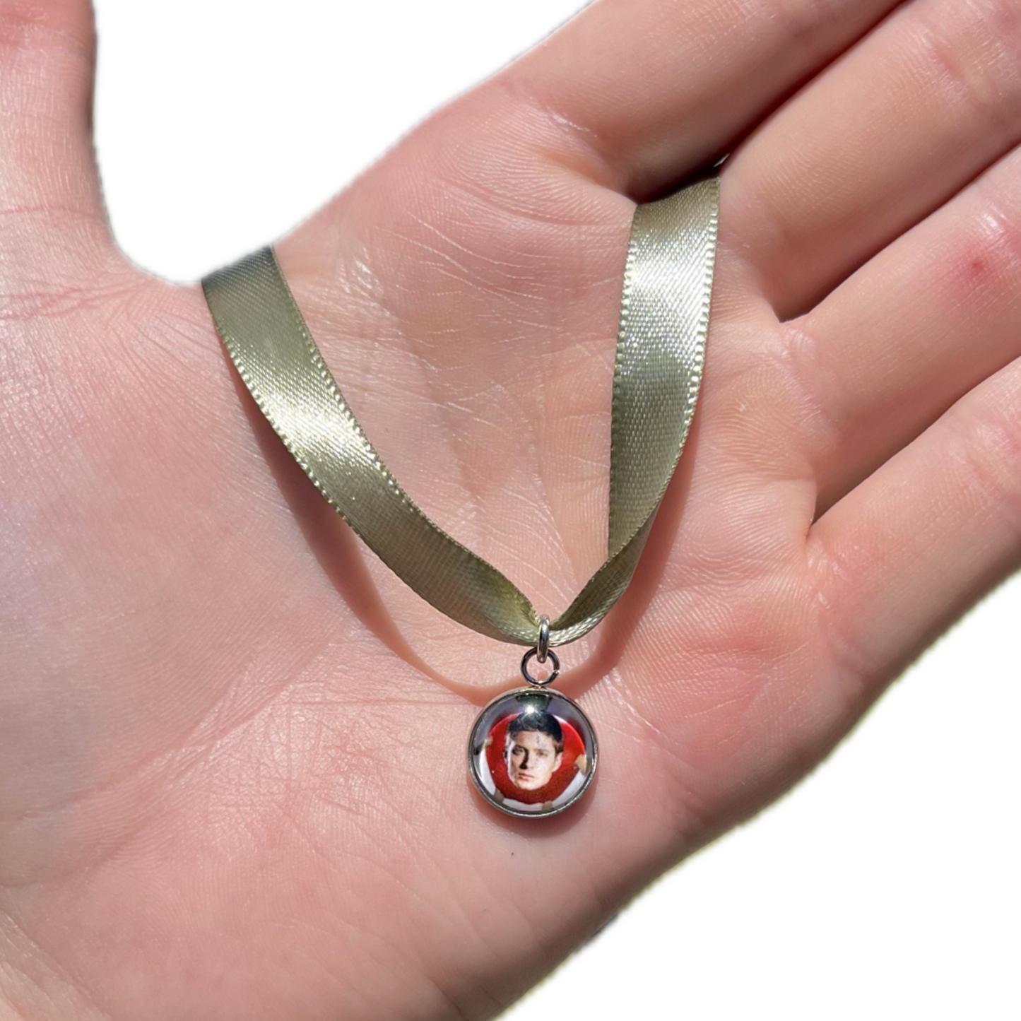 Apple Dean ribbon necklace