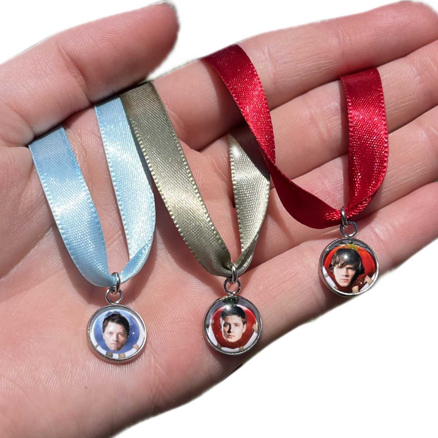 Team Fruit Will ribbon necklace set