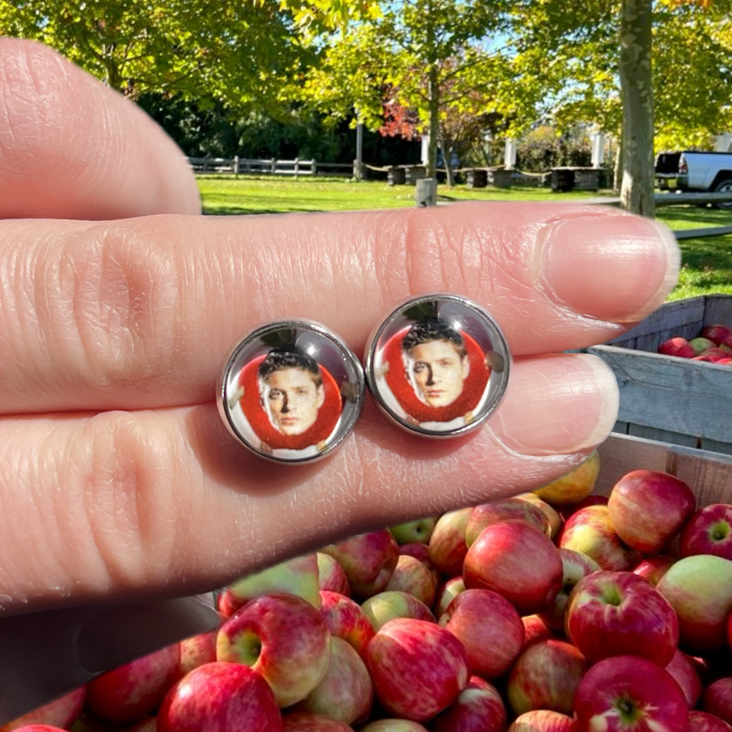 Apple Dean stud earrings