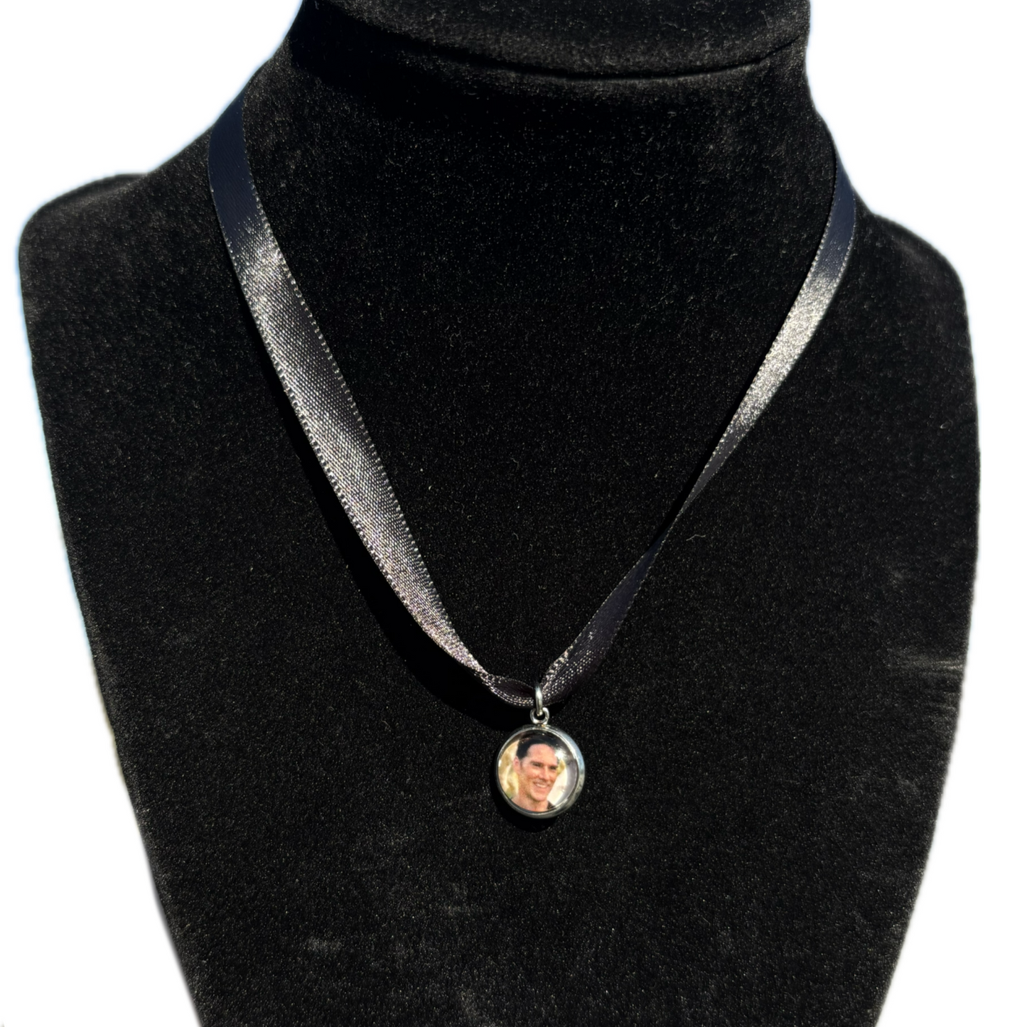 Aaron Hotchner ribbon necklace